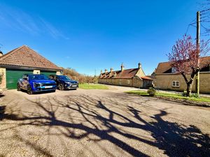 Photo 22- click for photo gallery